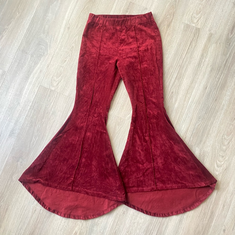 Ladies Umgee Velvet Corduroy High Low Flare Pants